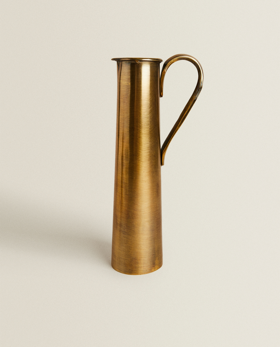 LONG GOLDEN WATERING CAN