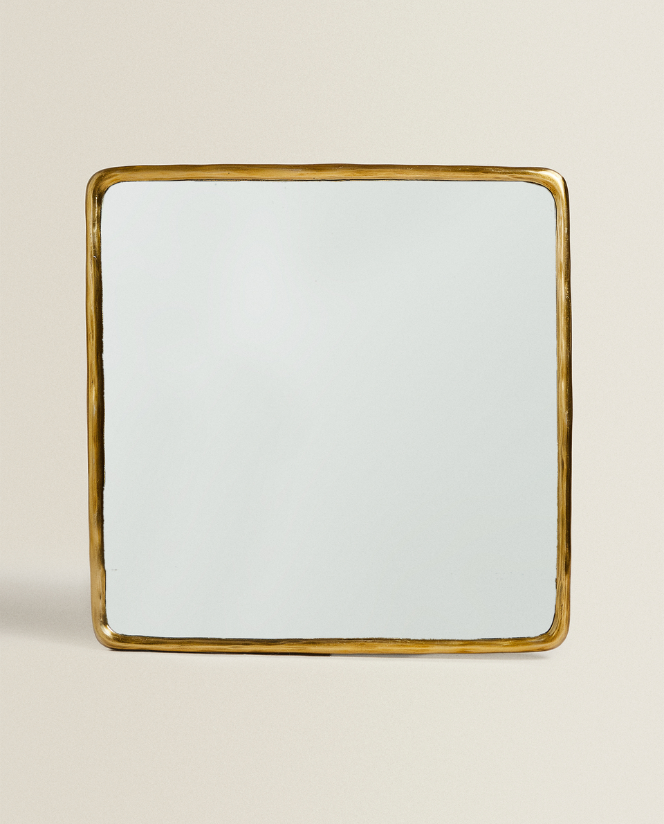 مرآة معدنية مربعة