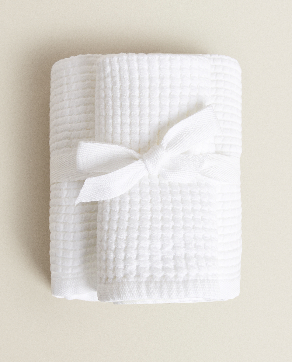 (PACK OF 3) WAFFLE-KNIT GUEST TOWELS