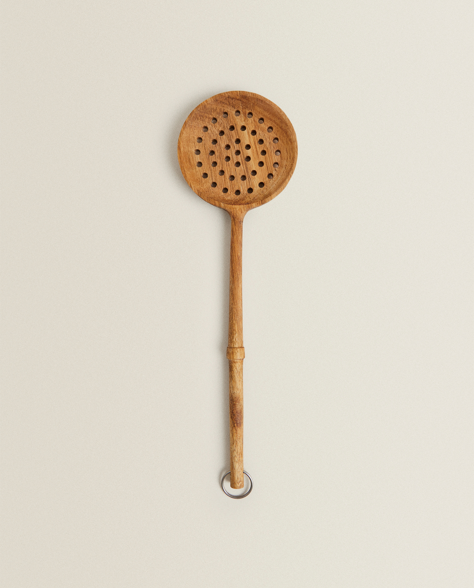 PERFORATED WOODEN SLOTTED SPOON