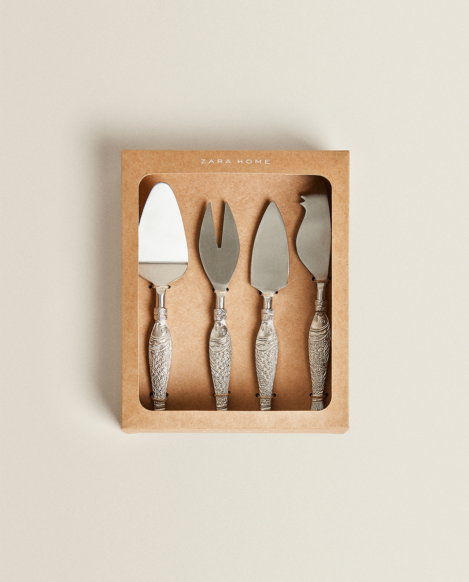 SET OF 4 CHEESE CUTLERY PIECES