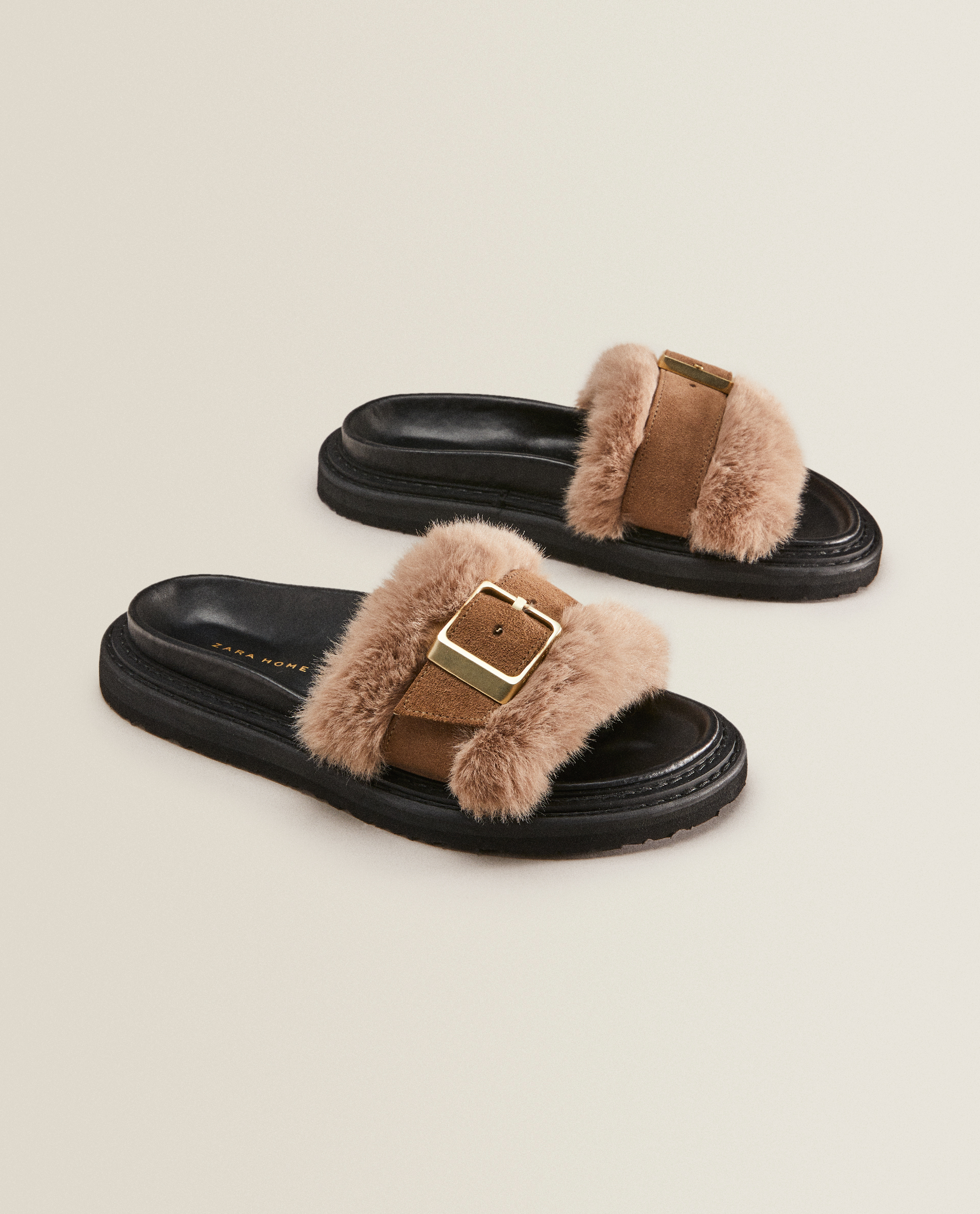 sandale fourrure zara