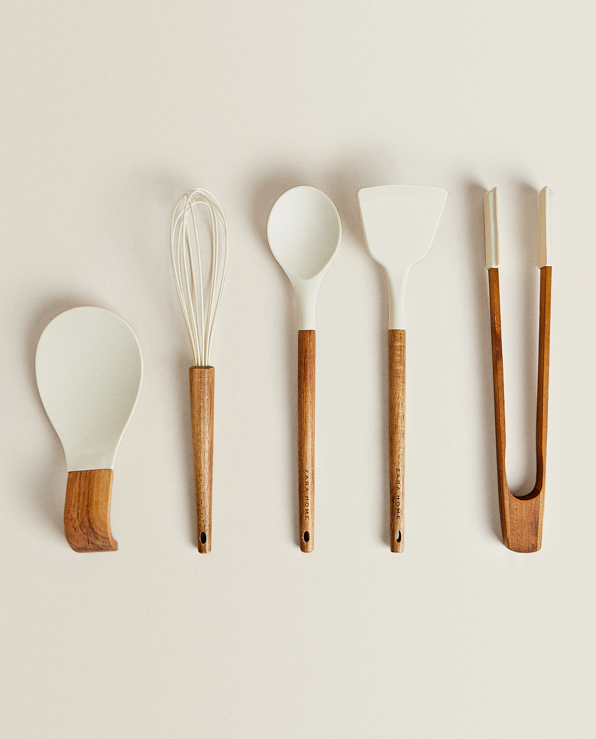 SET DE UTENSILIOS SILICONA Y MADERA