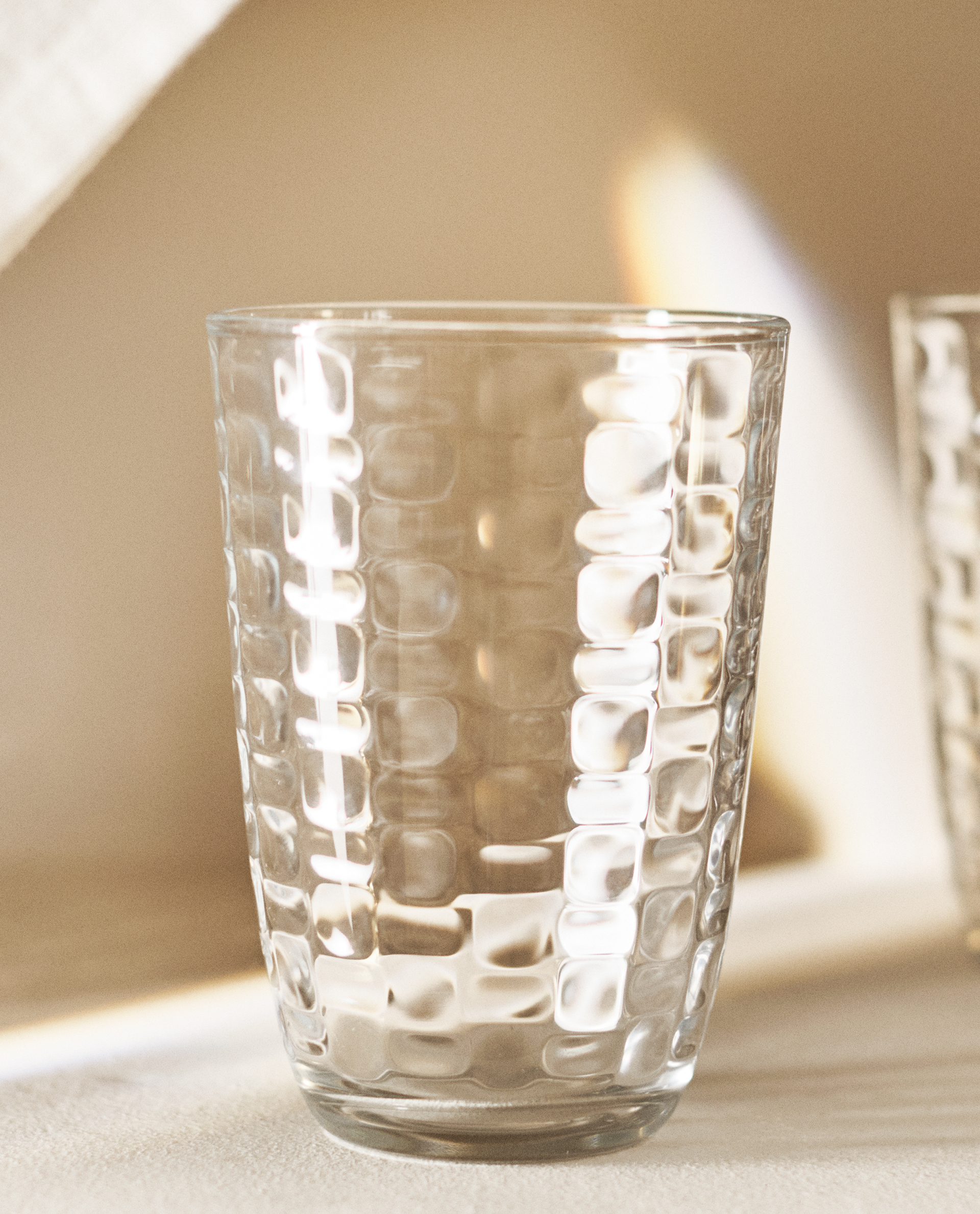 Bicchiere Con Rilievo A Quadri Zara Home Italia