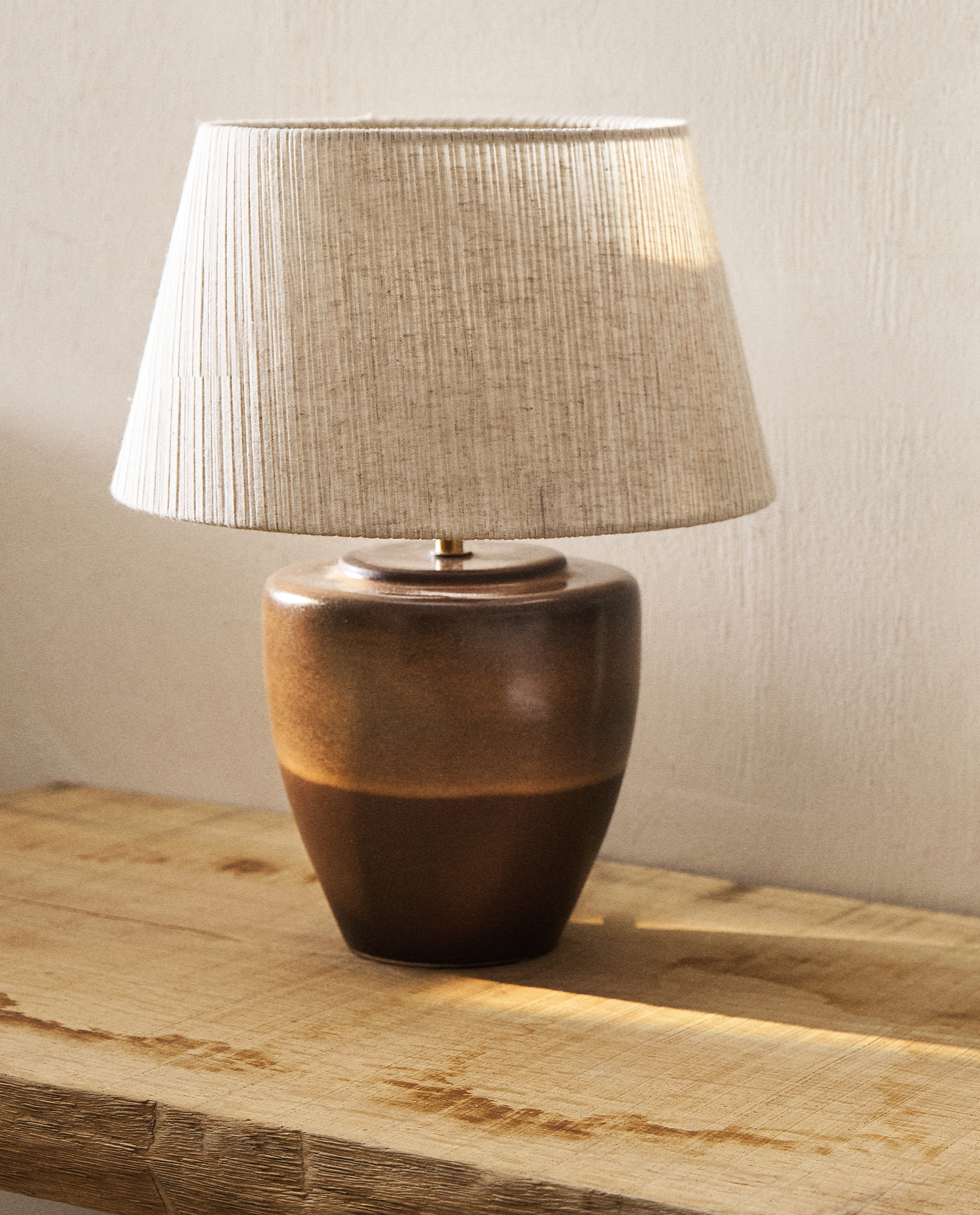 lampa s plissirovannym abazhurom