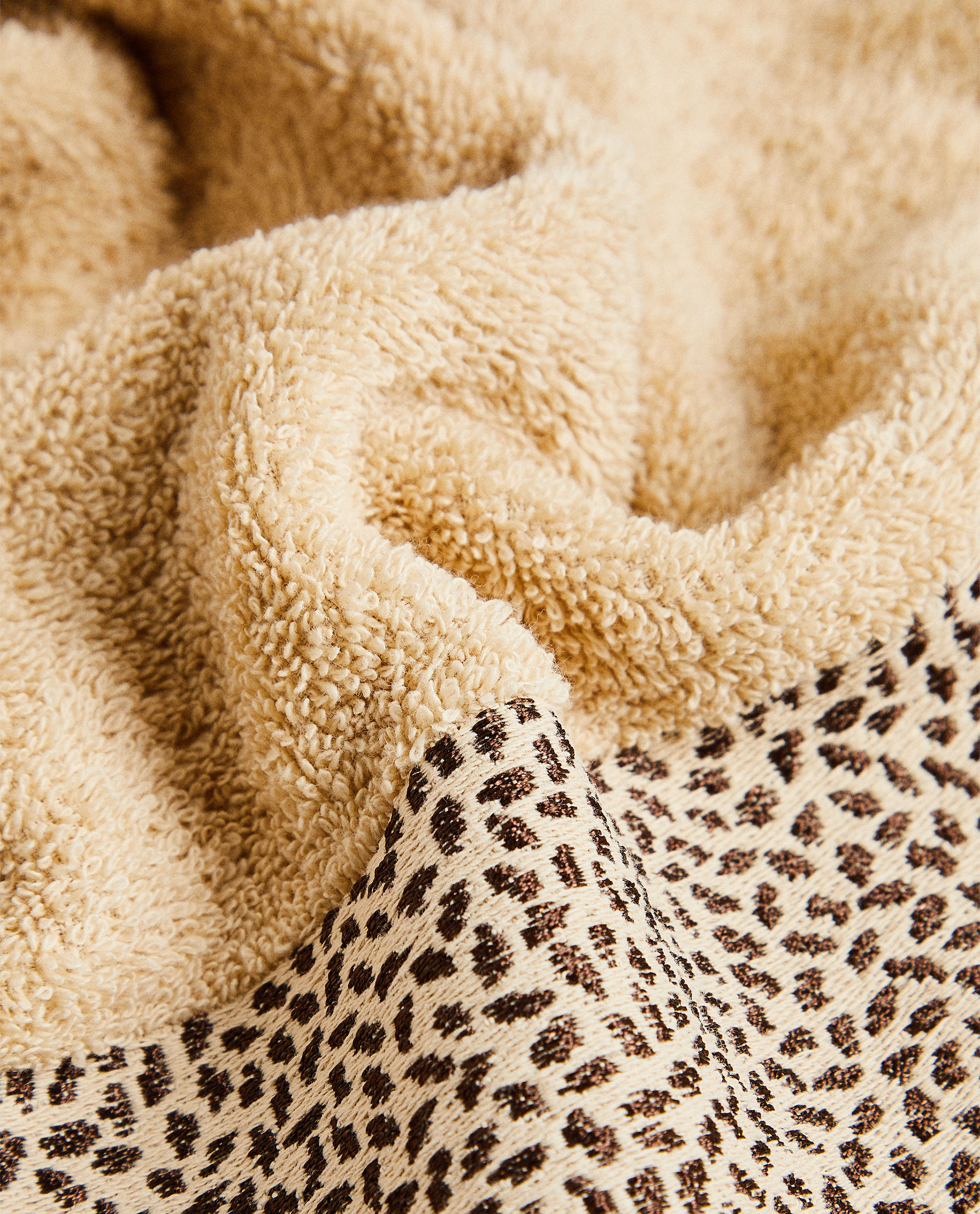 Asciugamano In Cotone Con Bordura Leopardata Asciugamani Bagno Zara Home Switzerland