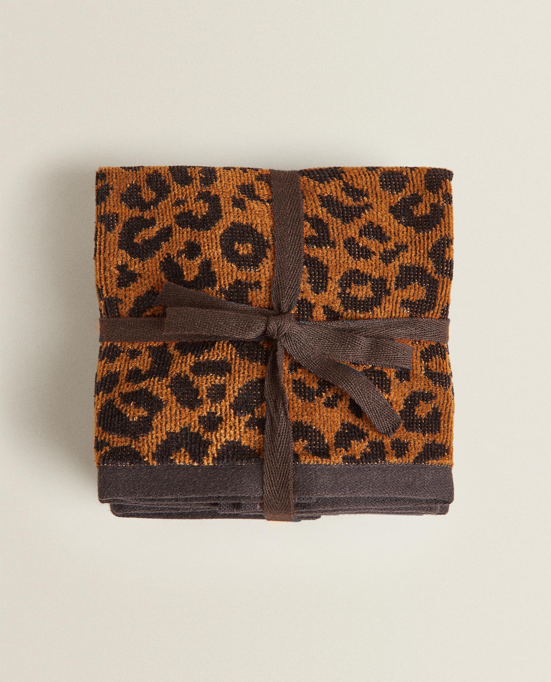 Leopard Jacquard Bath Towels / Allure Luxury Soft Leopard Print Bath