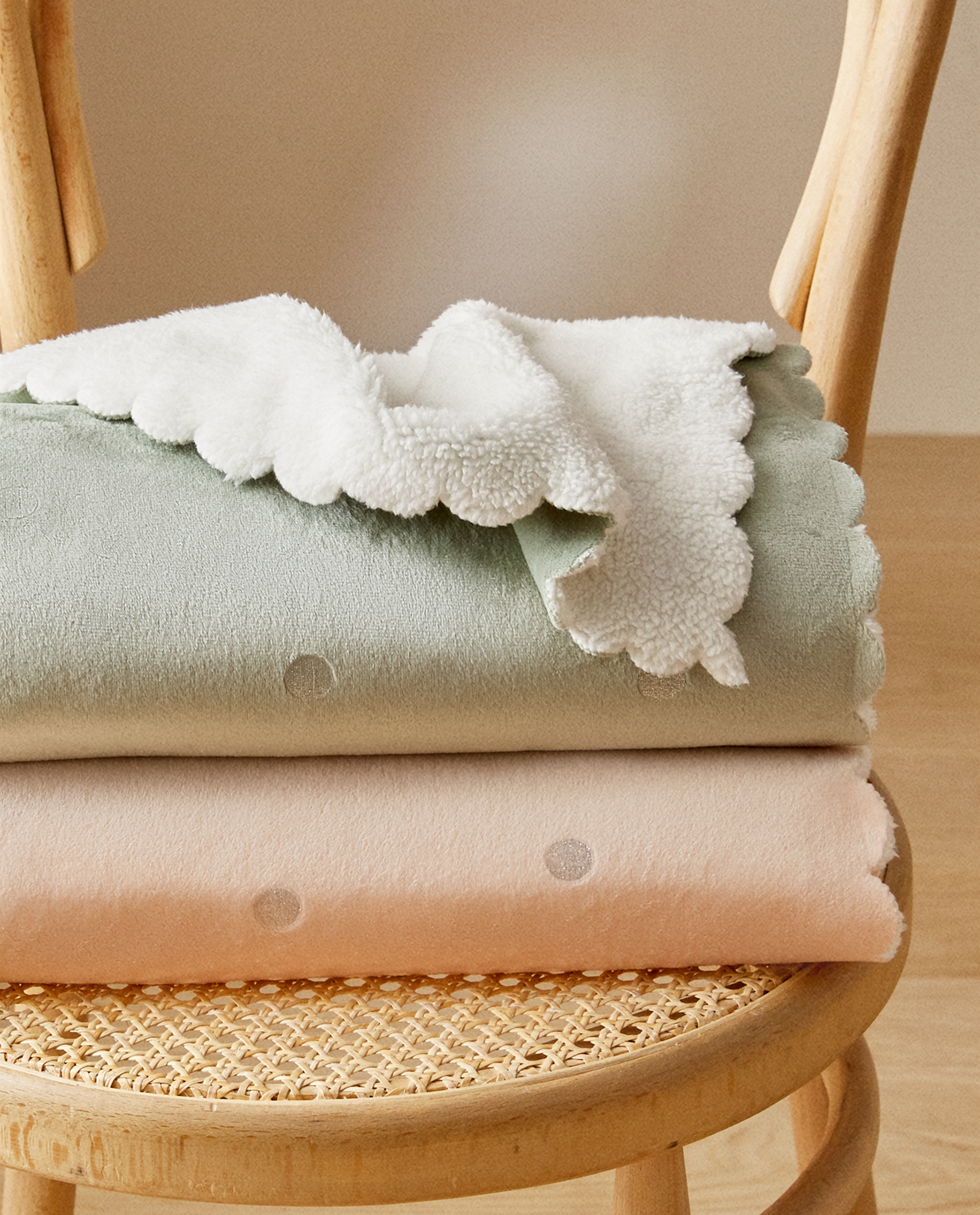 Shiny Faux Shearling Blanket Zara Home Taiwan Shiny Faux Shearling Blanket Zara Home Taiwan
