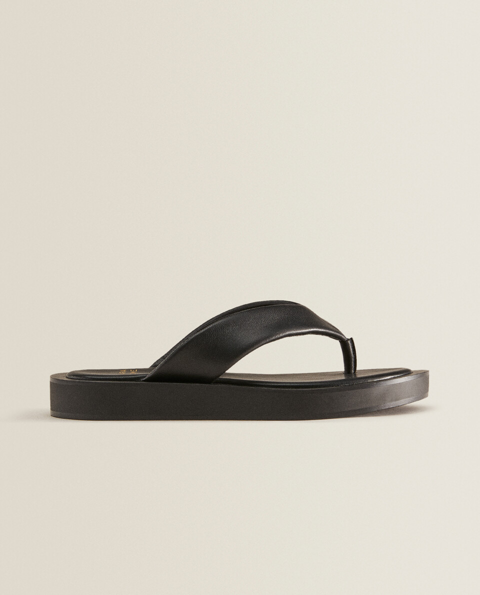 Contrast leather sandals
