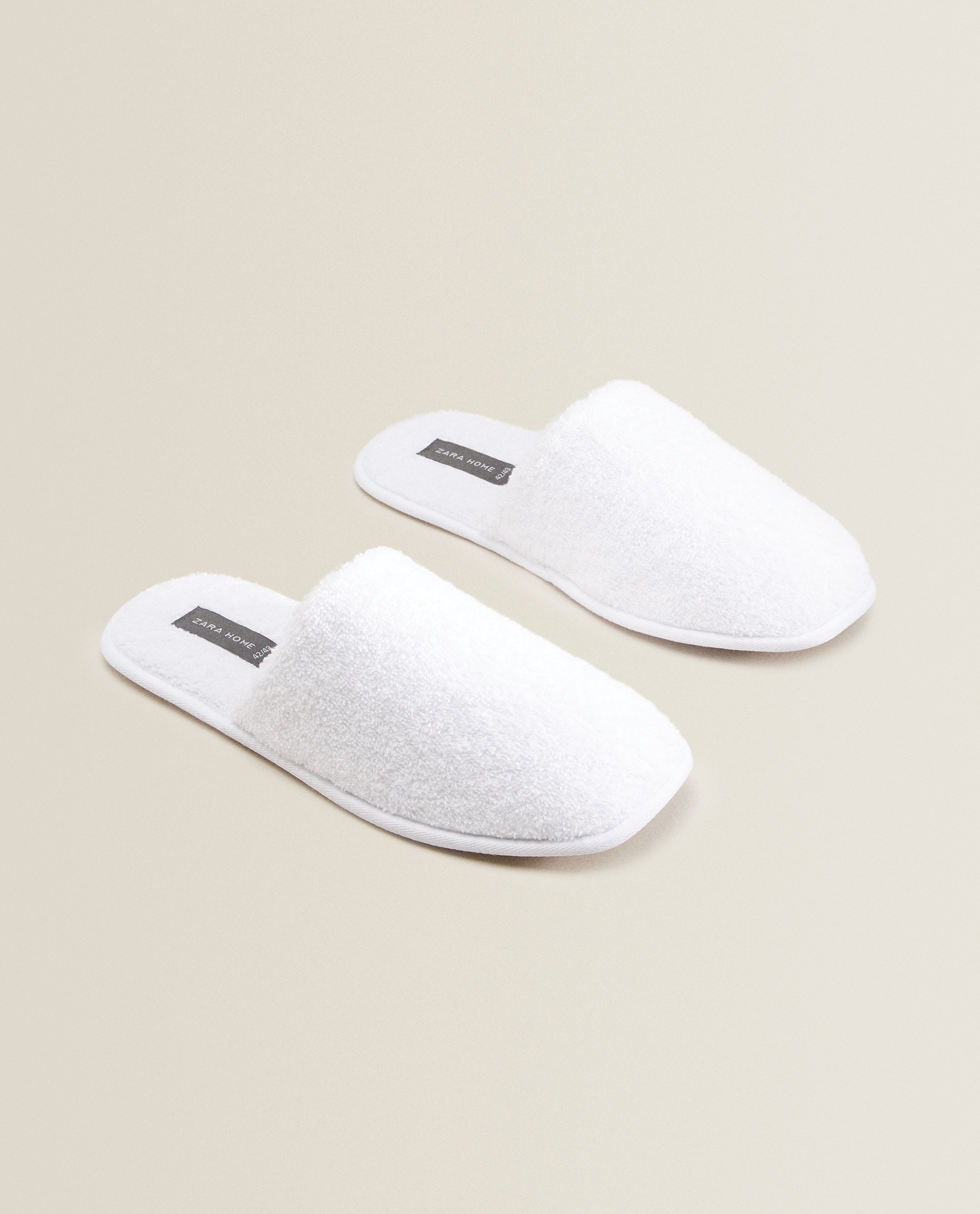 Cloth slippers Clearance