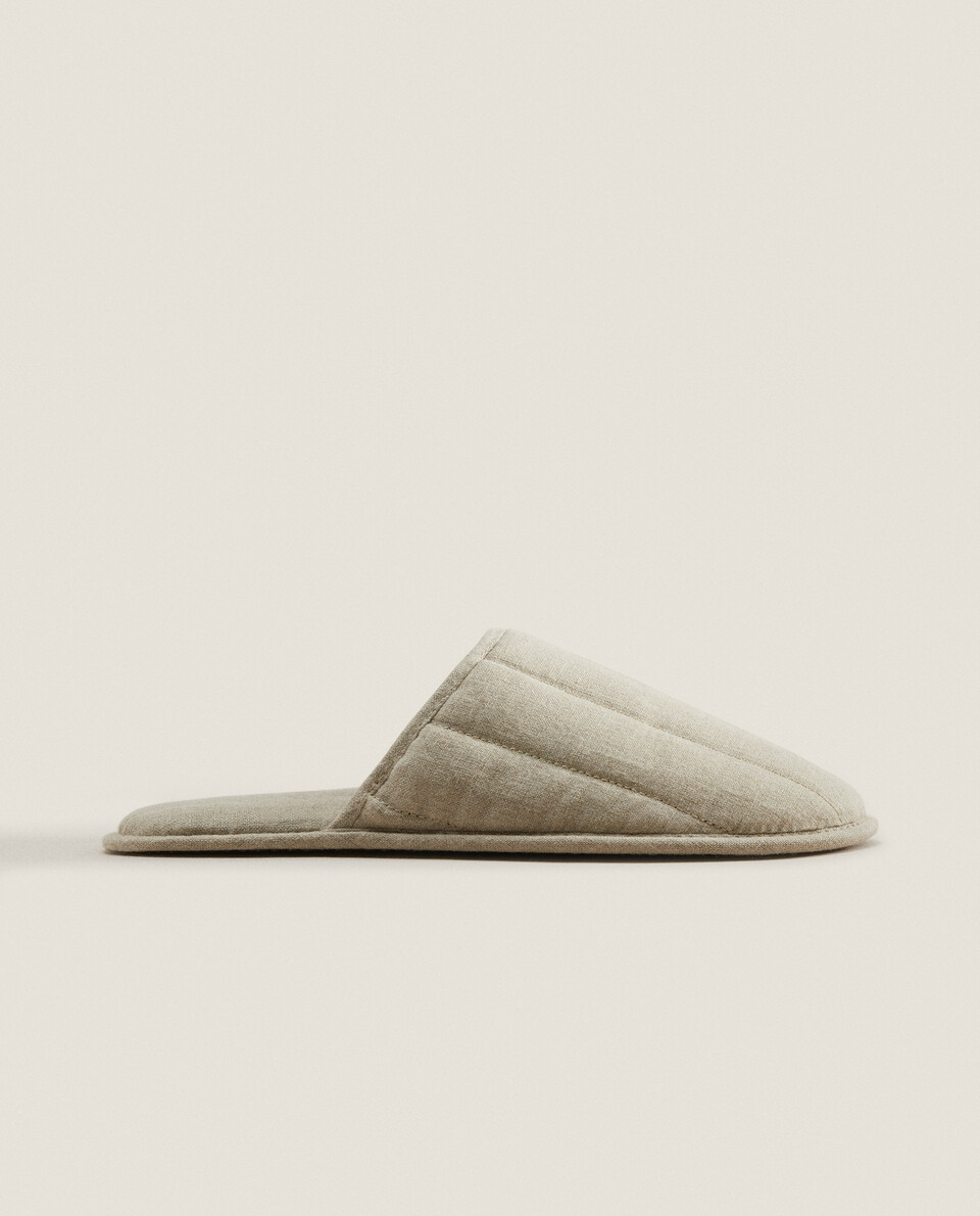 Quilted linen slippers