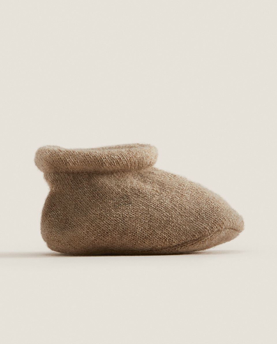 Cashmere booties