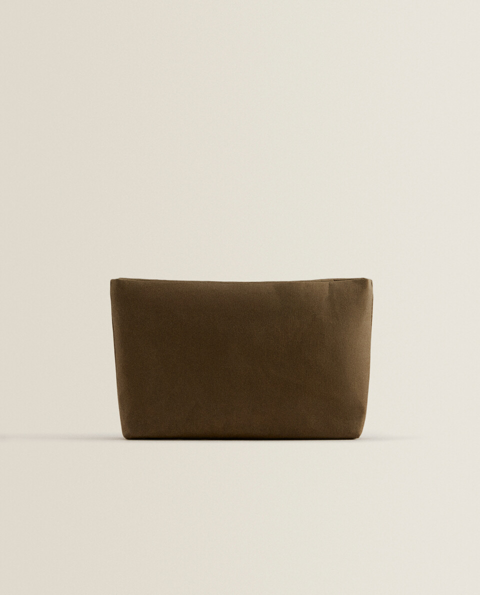 BOLSOS Y NECESERES - ROPA \u0026 CALZADO | Zara Home España