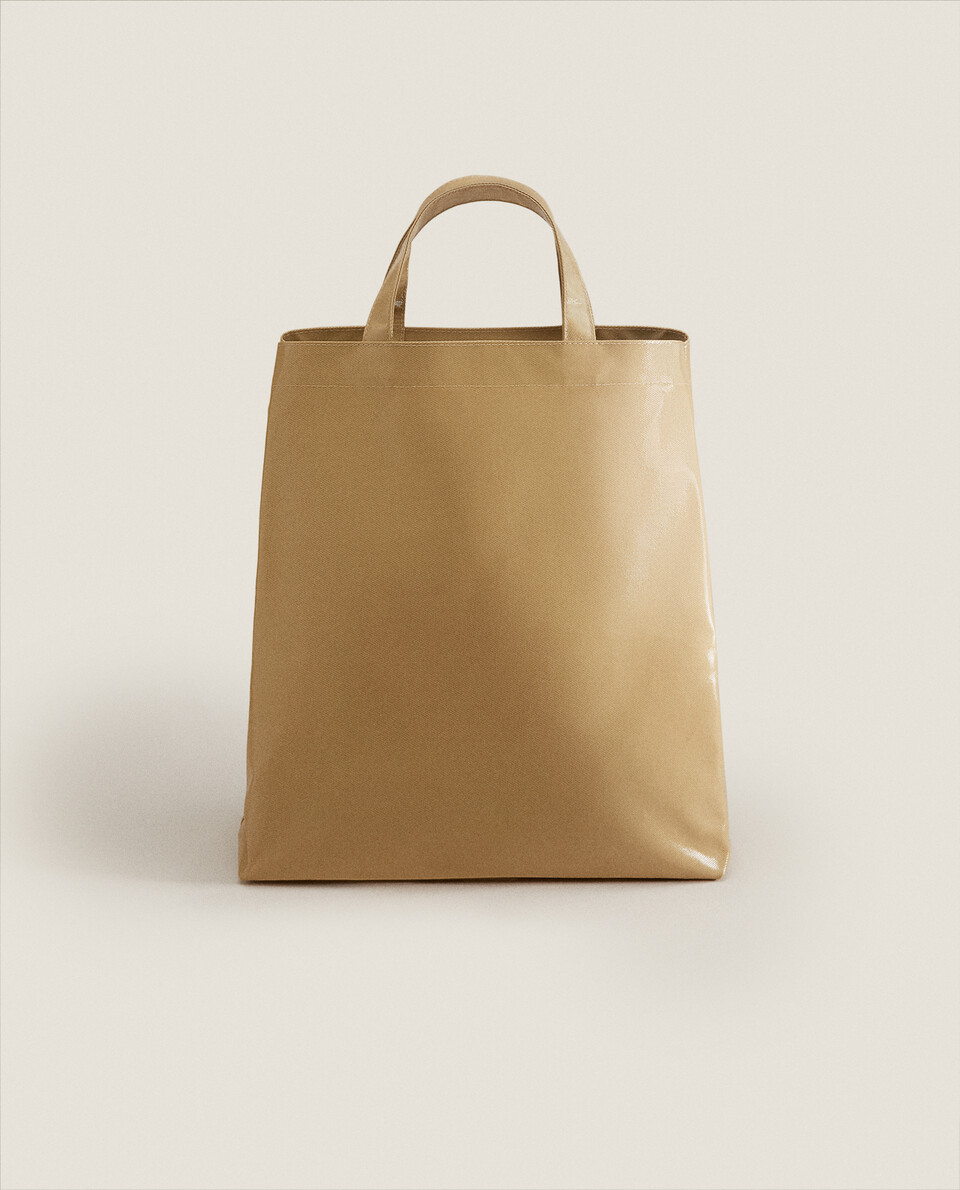 Τσάντα shopper με όψη λουστρίνι