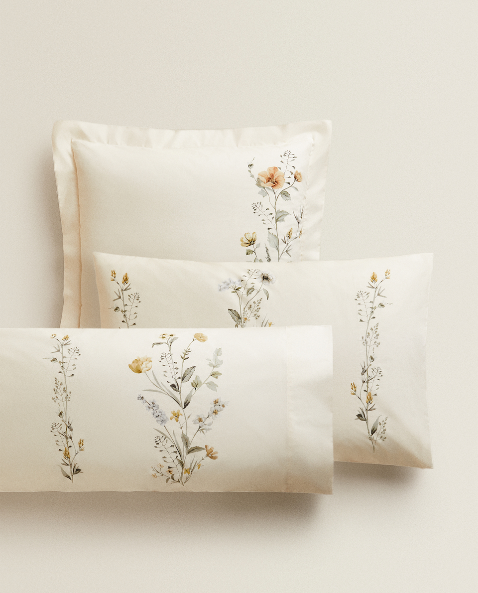 PILLOWCASE WITH BOTANICAL FLORAL PRINT
