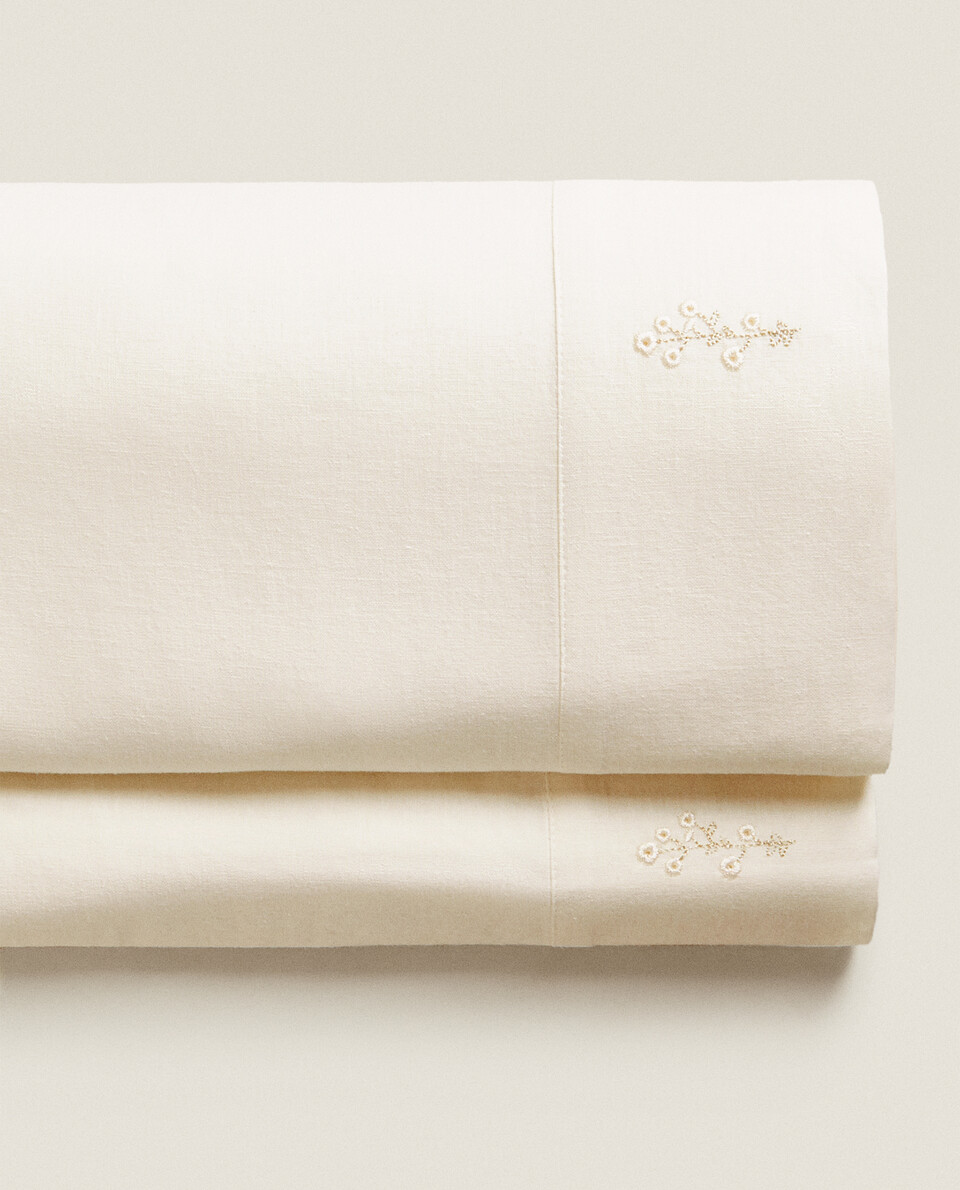 LINEN FLAT SHEET WITH FLORAL EMBROIDERY