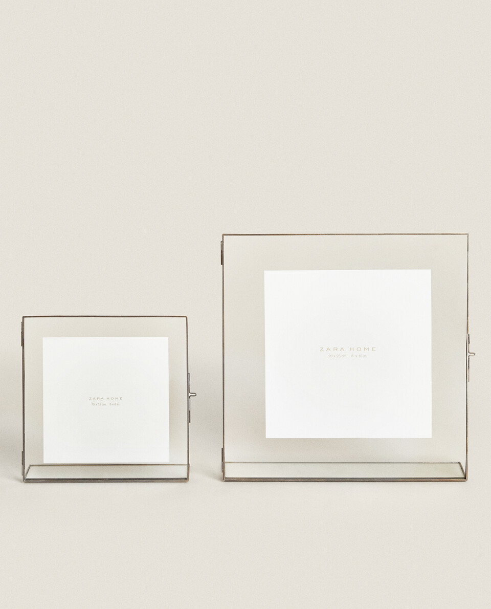 SQUARE STRUCTURE PHOTO FRAME