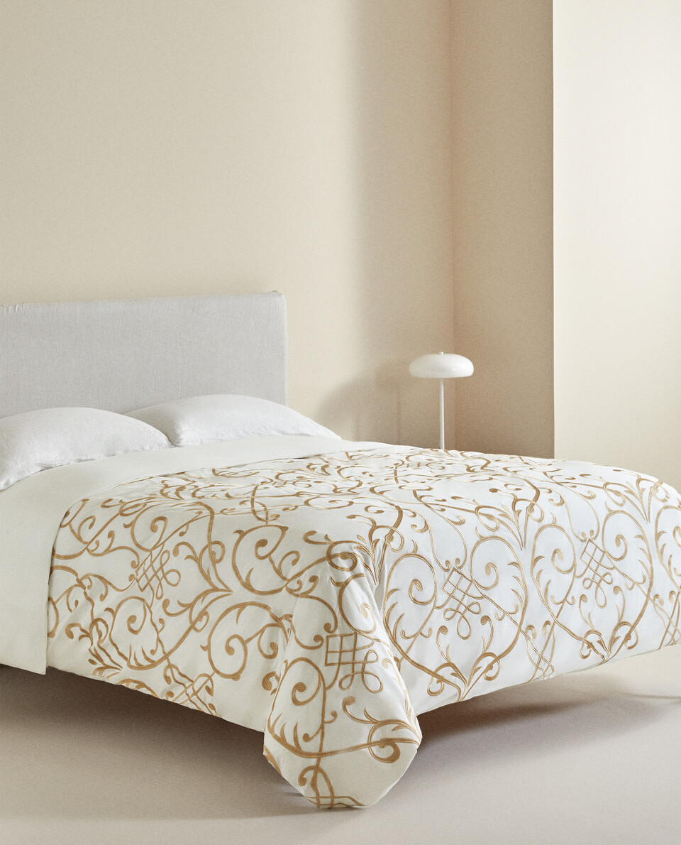 FLORAL EMBROIDERY DUVET COVER