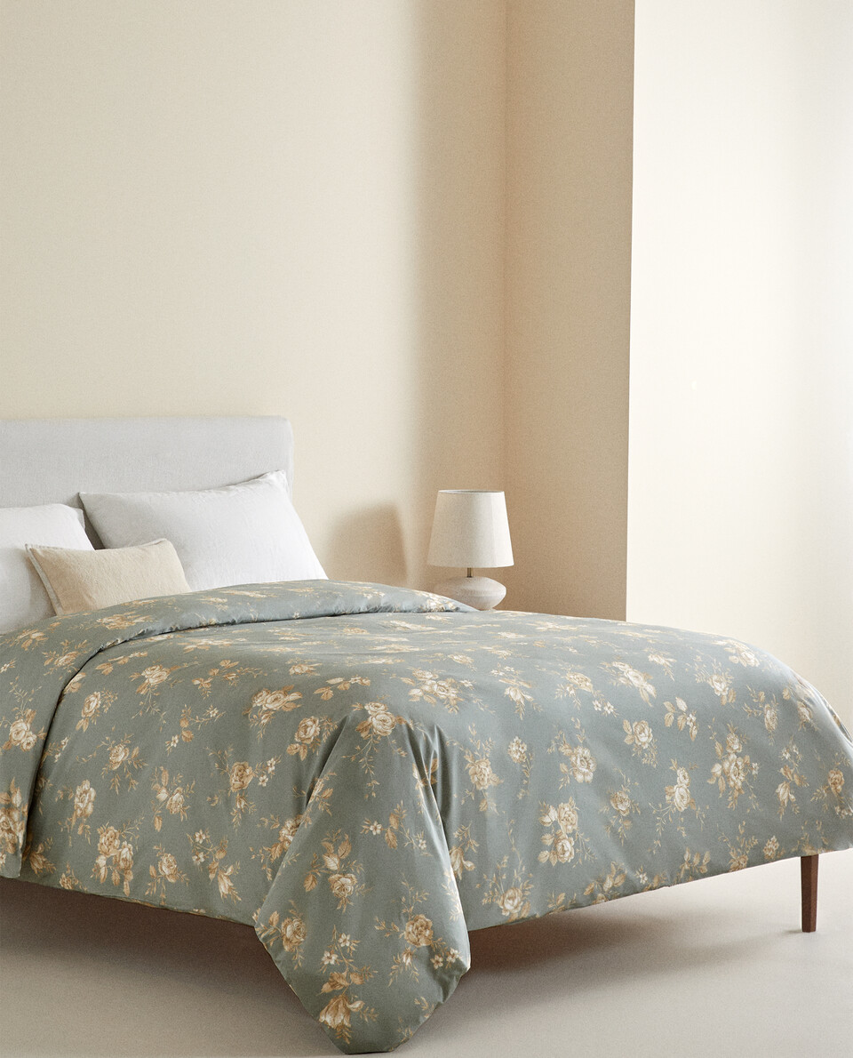 GREEN DUVET COVER WITH GOLDEN FLORAL PRINT