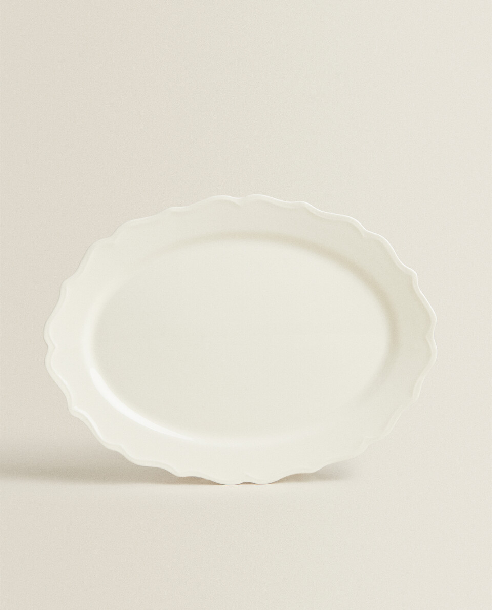 EARTHENWARE SERVING DISH WITH RAISED-DESIGN EDGE