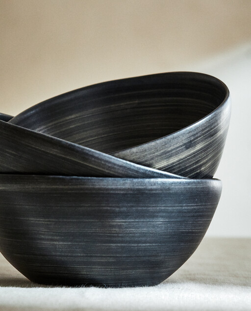 black ceramic bowl