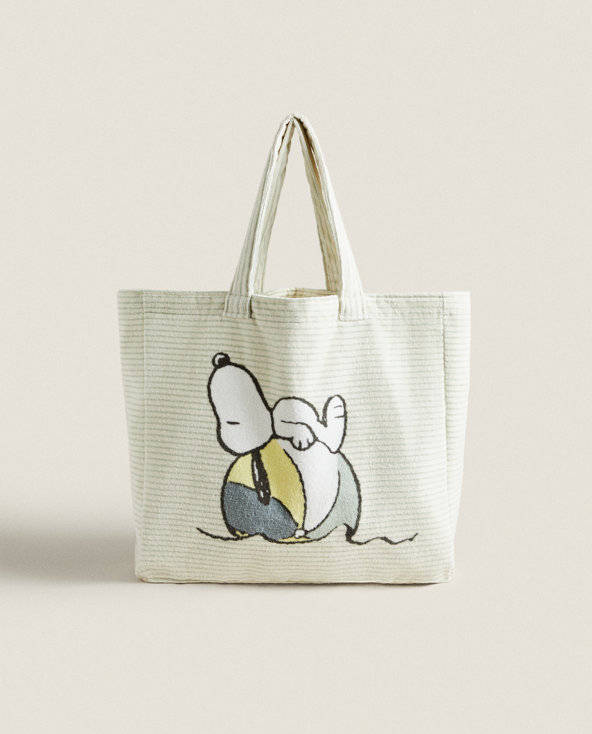 zara peanuts bag