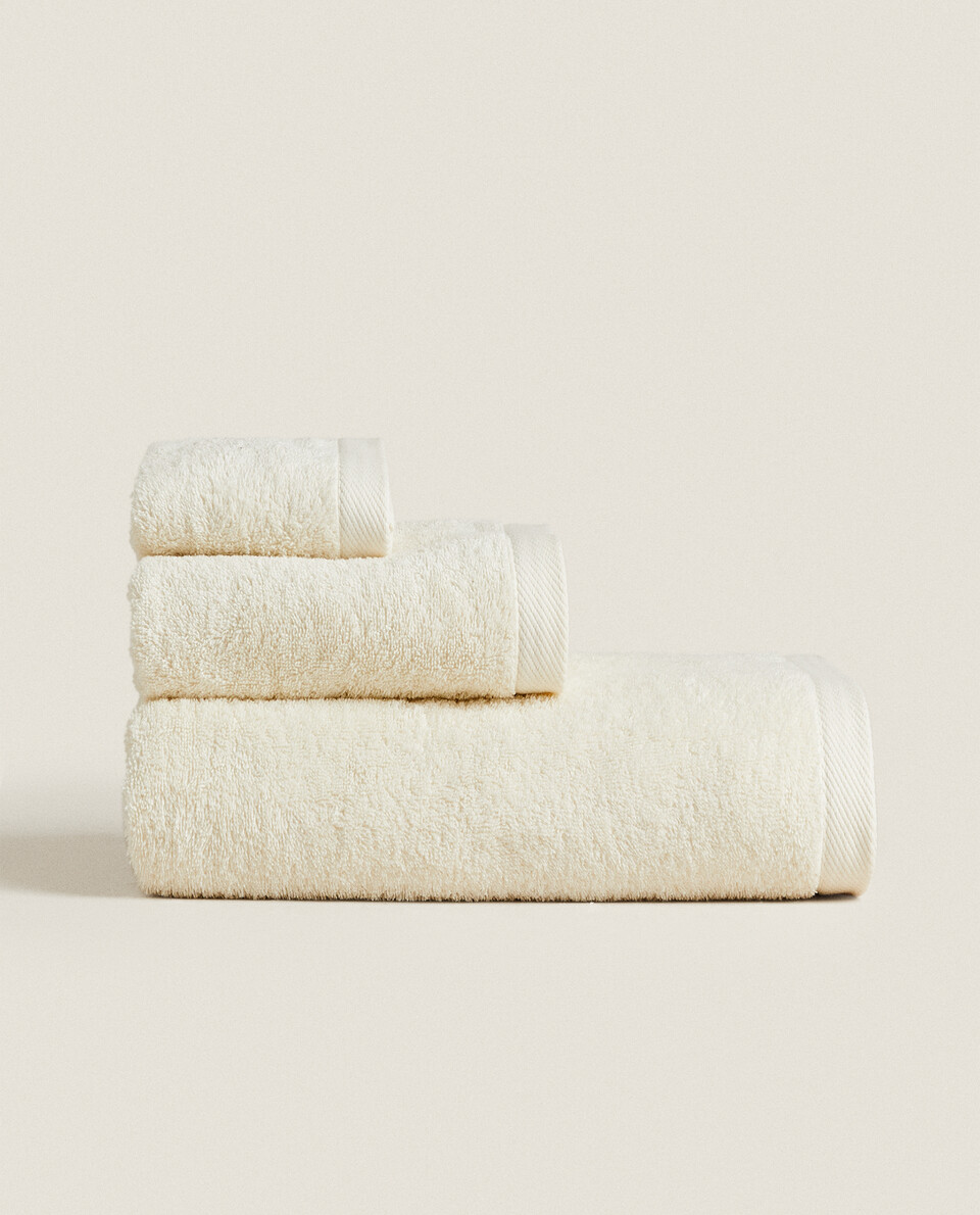 ECOLOGICALLY-GROWN COTTON TOWEL