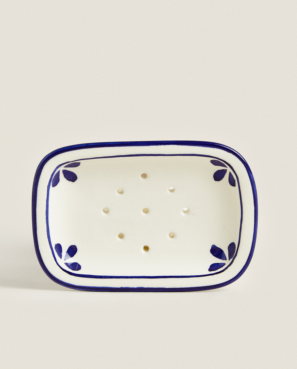 BLUE AND WHITE SOAP DISH