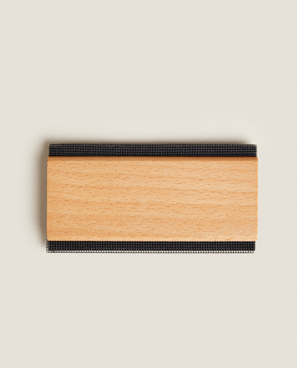 WOOD AND METAL CASHMERE BRUSH