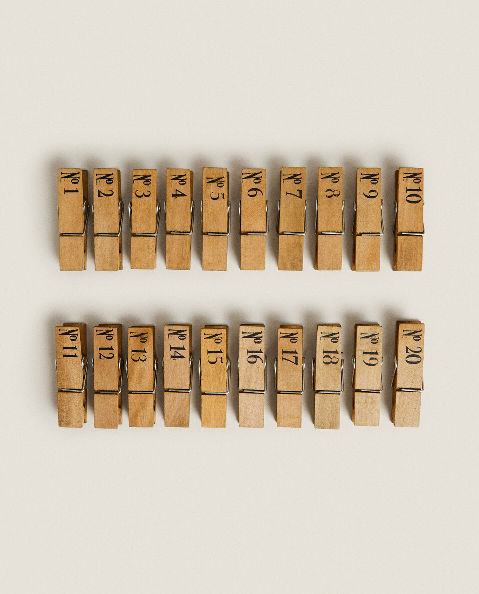 SET OF 20 WOODEN CLOTHESPINS