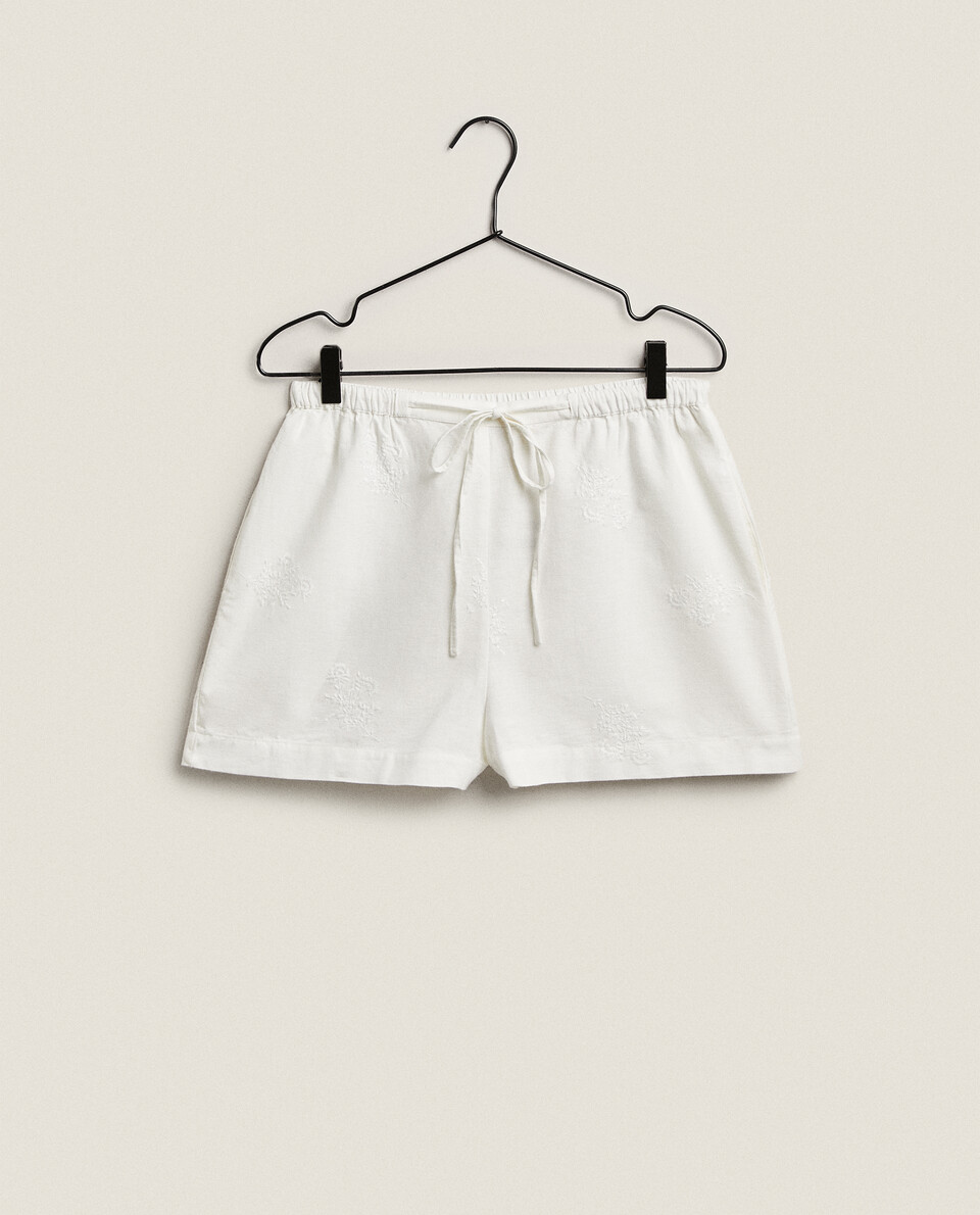 PLANT EMBROIDERY SHORTS
