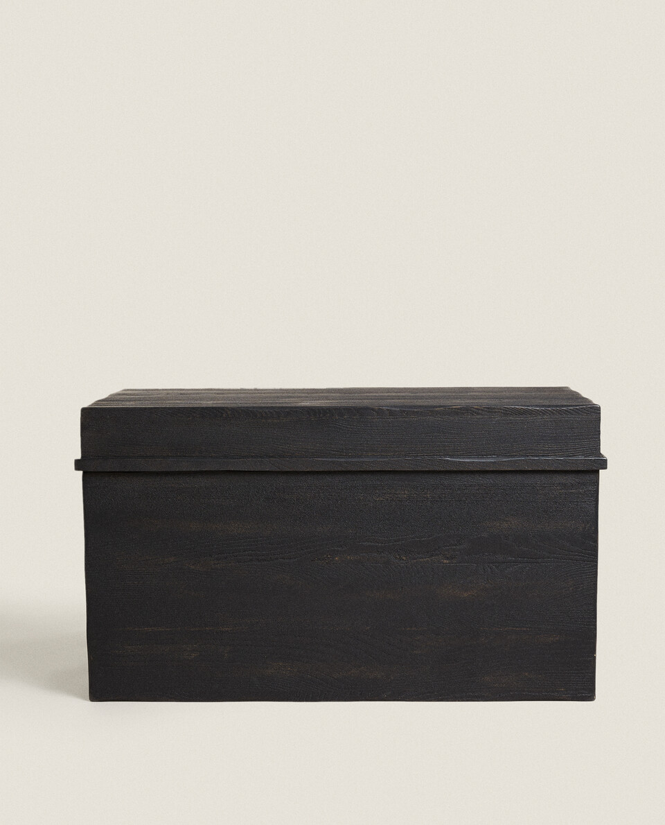 SOLID WOOD CHEST