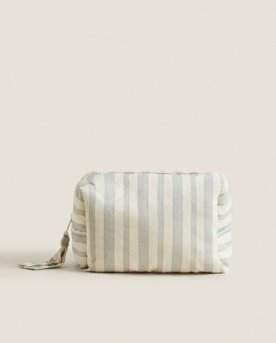 STRIPED TOILETRY BAG