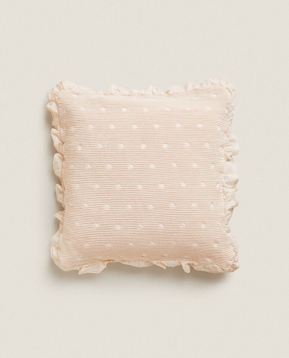 WAFFLE-KNIT CUSHION COVER WITH RUFFLE TRIM