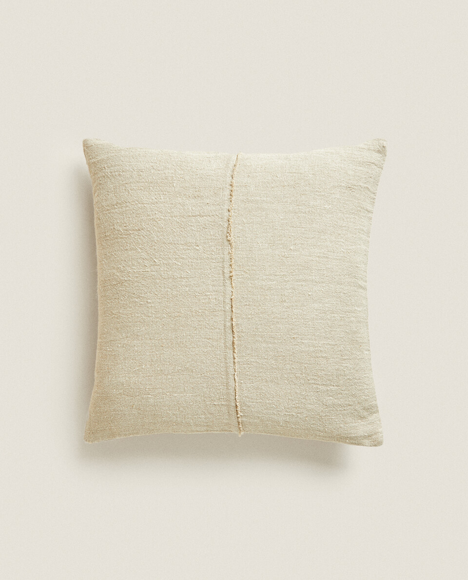 LINEN CUSHION COVER WITH BACKSTITCHING