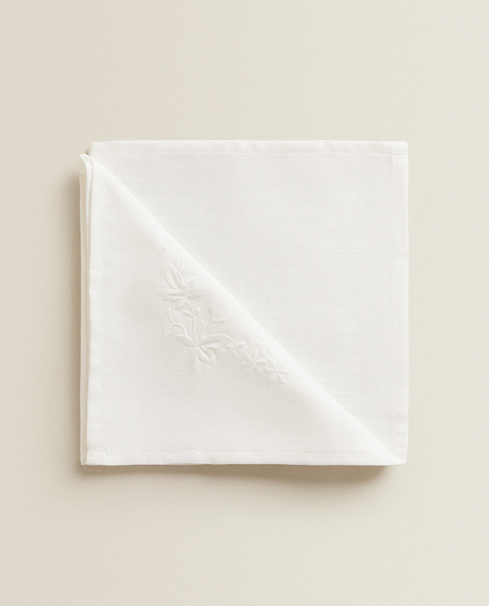EMBROIDERED NAPKIN WITH LACE TRIM (PACK OF 2)