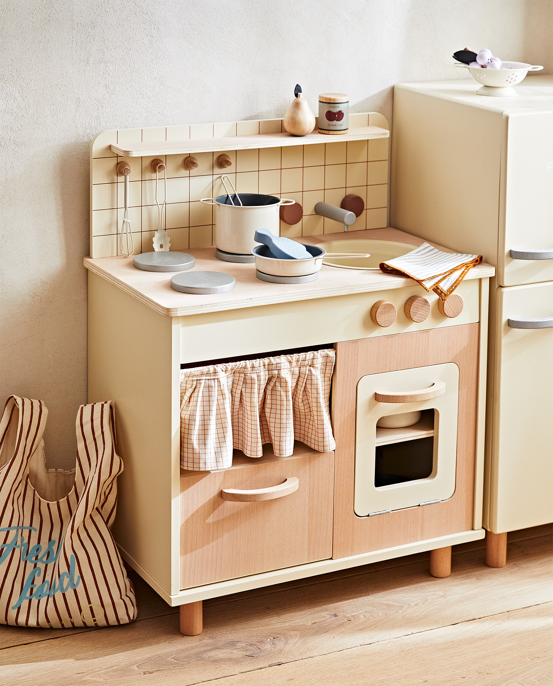 zara home play kitchen