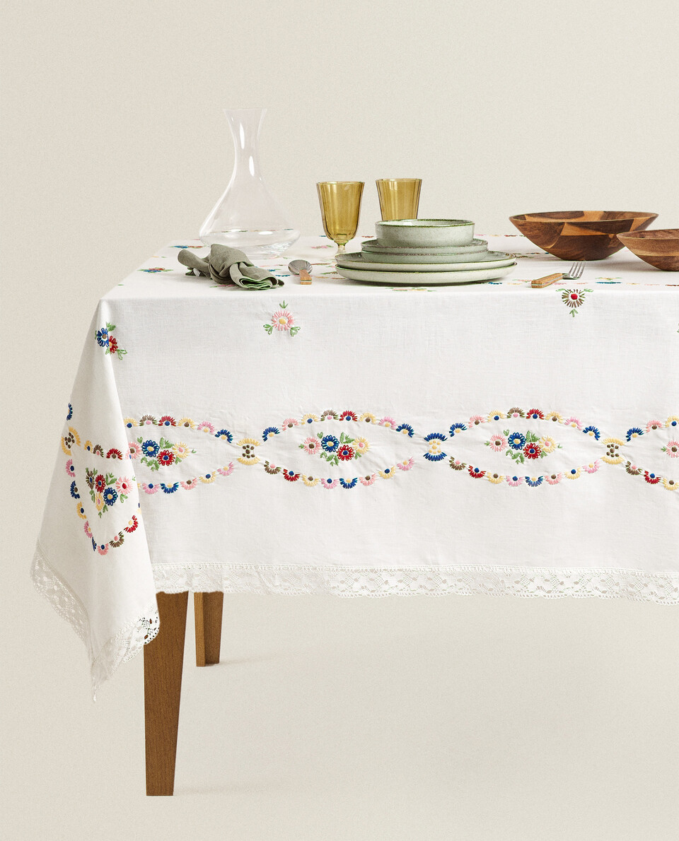 LINEN BLEND TABLECLOTH WITH COLORFUL EMBROIDERY