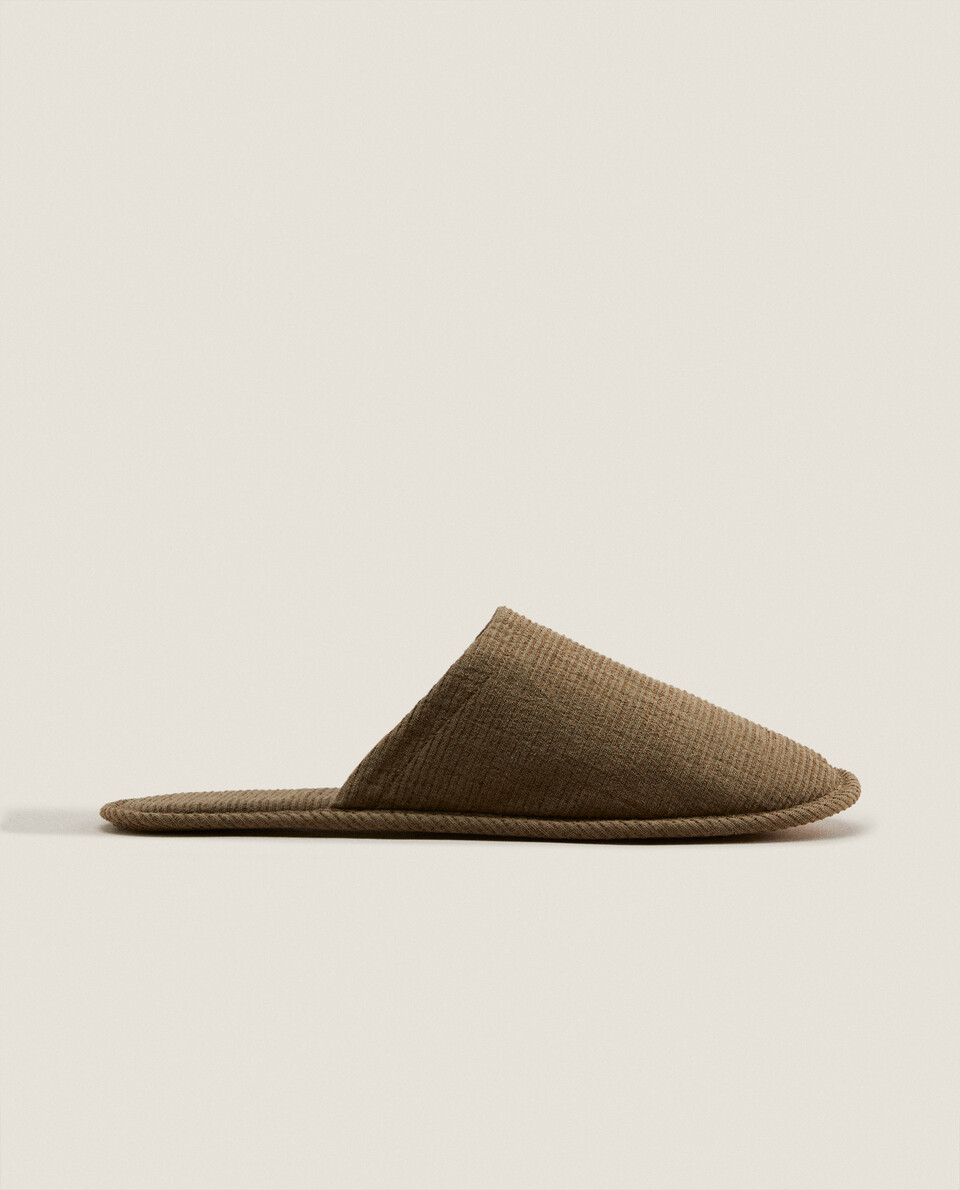 Slippers y zapatillas de casa para hombre | Zara Home Nueva Colección