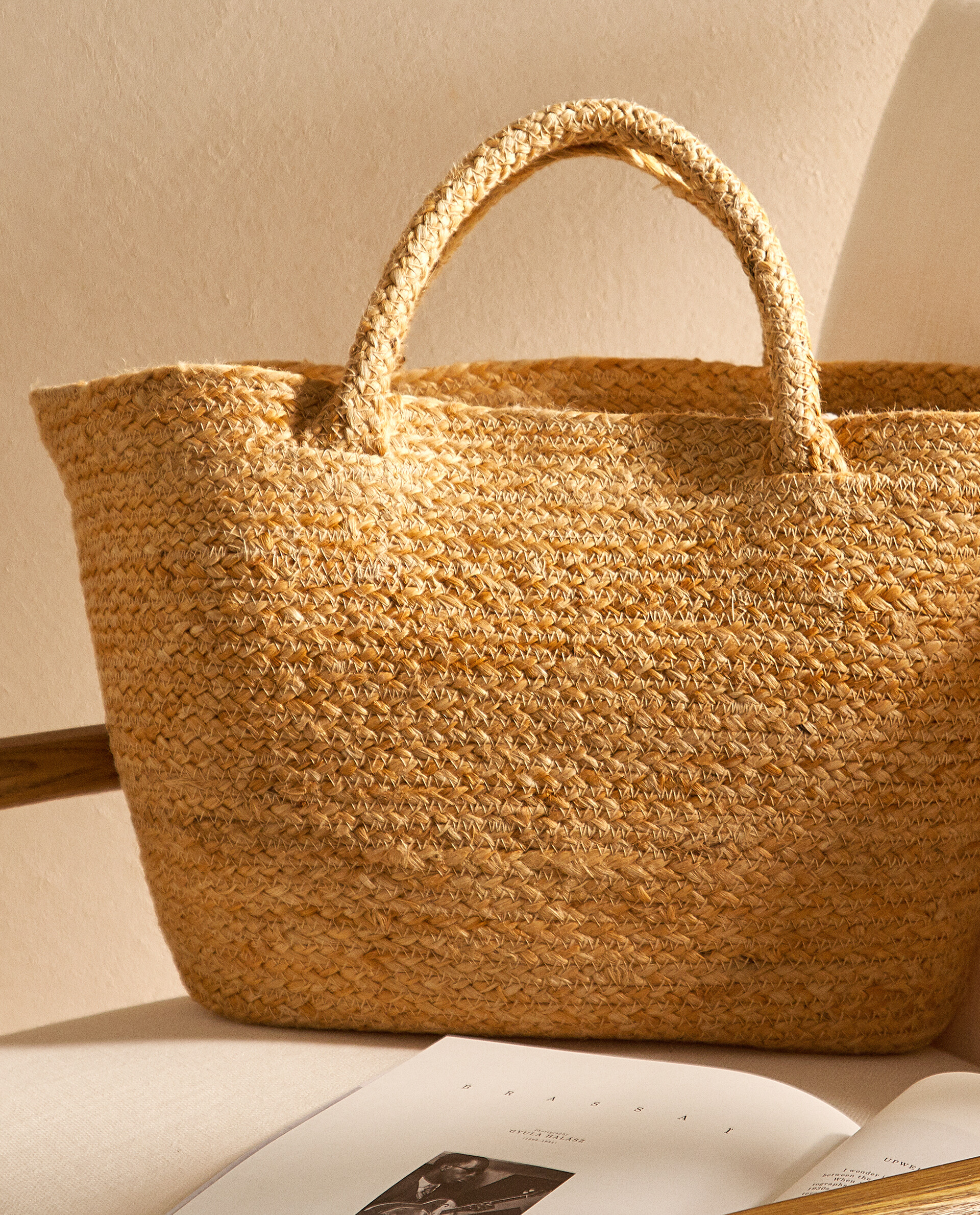 Capazo yute - BOLSOS Y NECESERES - ROPA \u0026 CALZADO | Zara Home Guatemala