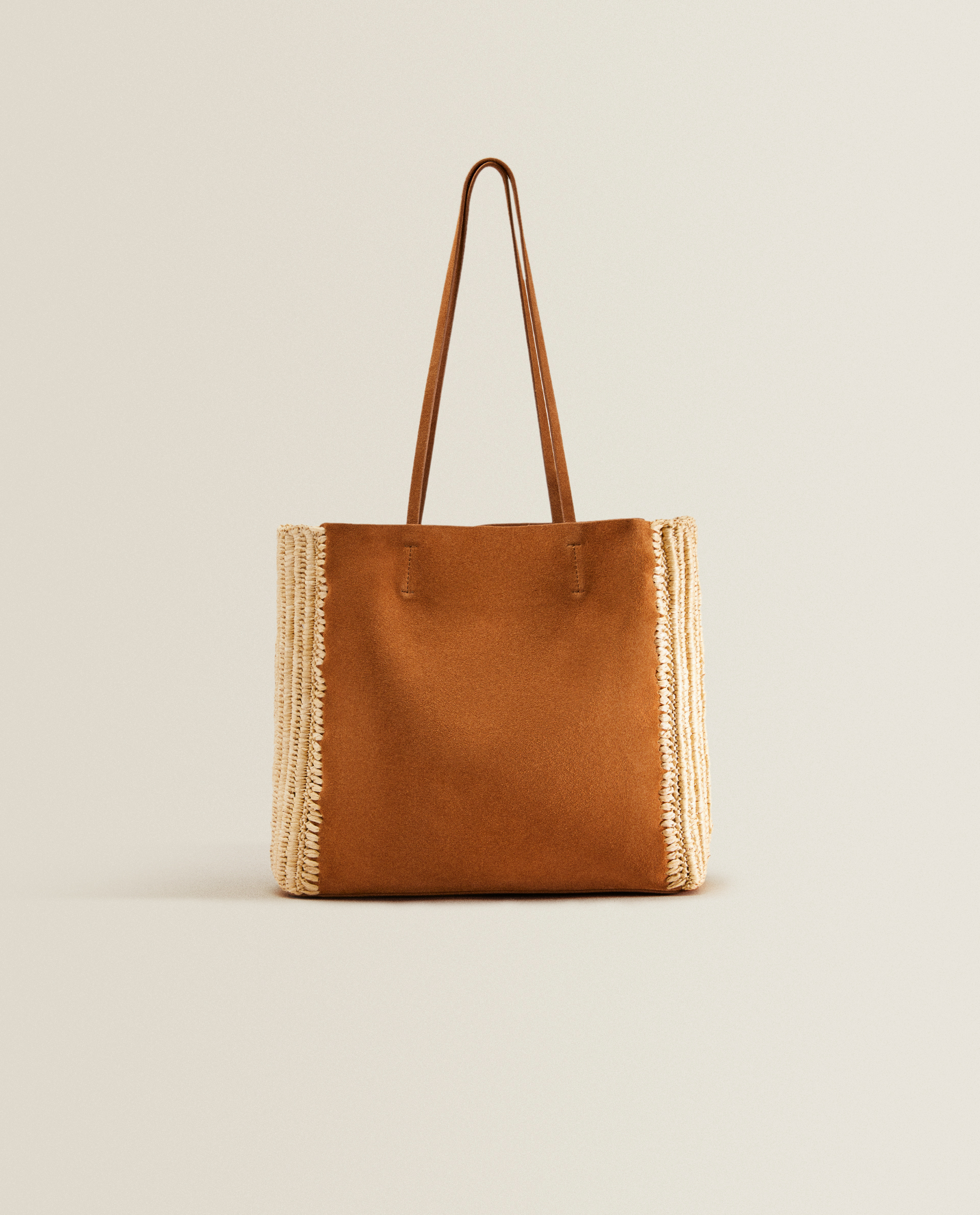 Shopper piel detalle rafia - BOLSOS Y NECESERES - ROPA \u0026 CALZADO | Zara Home  Chile