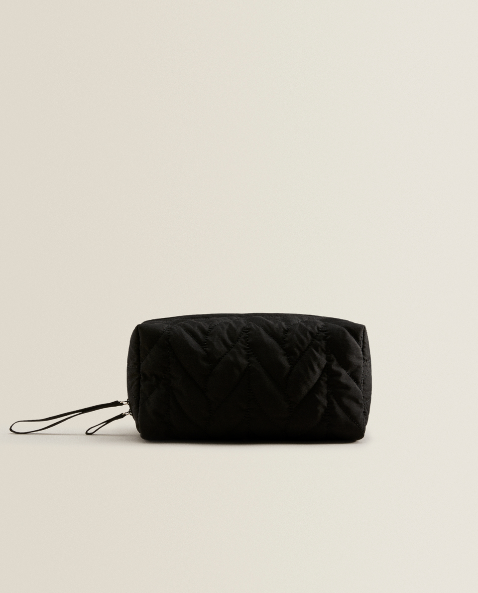 Quilted technical fabric toiletry bag
