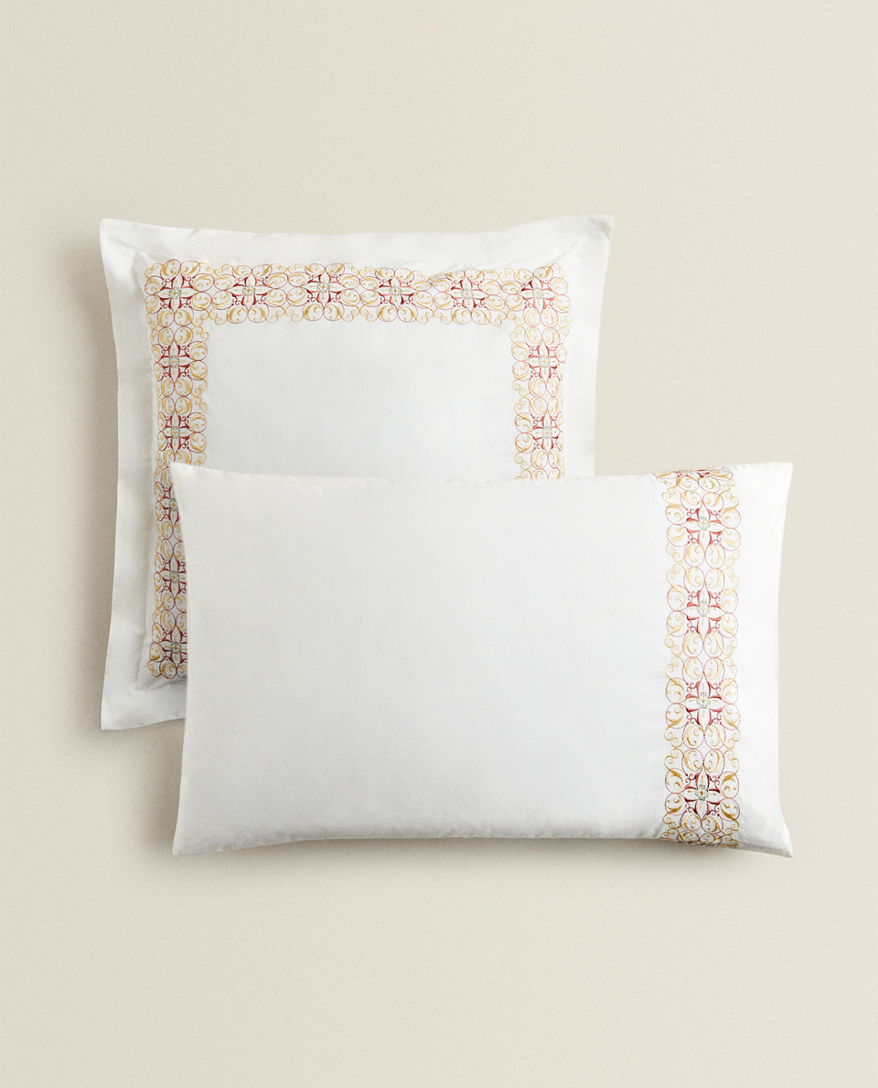 FLORAL EMBROIDERY PILLOWCASE