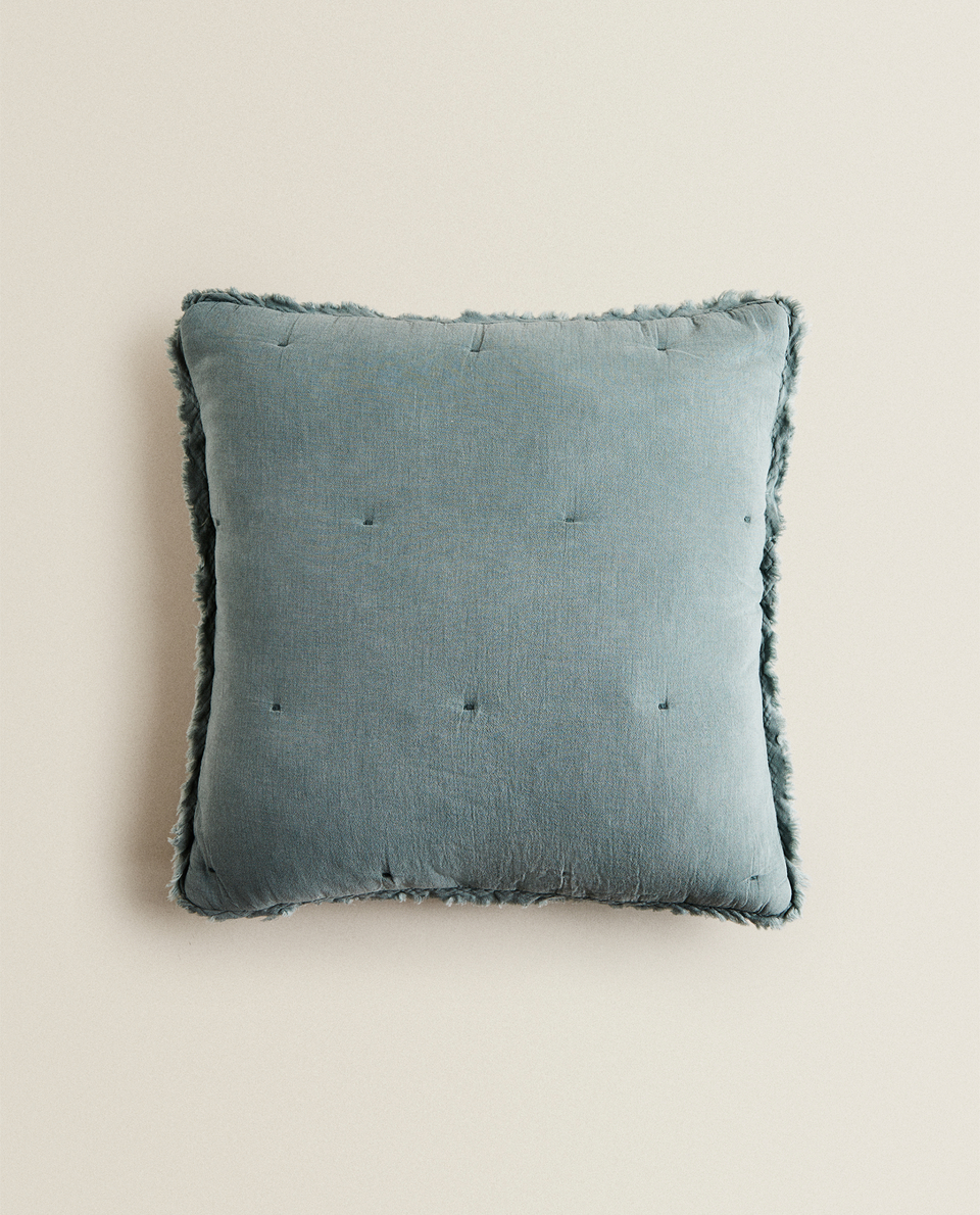 THROW PILLOW COVER WITH FRAYED EDGES