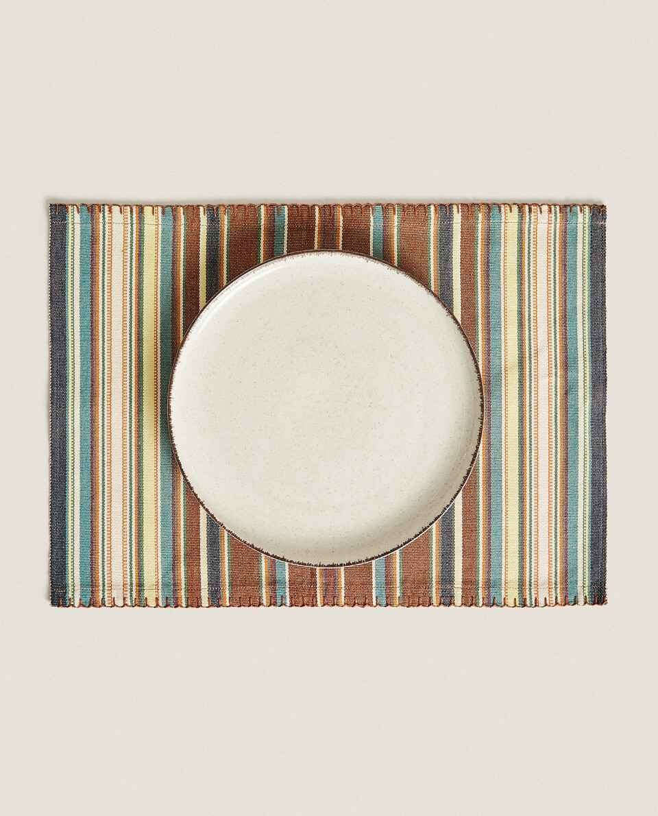 PLACEMAT WITH DYED THREAD (PACK OF 2)