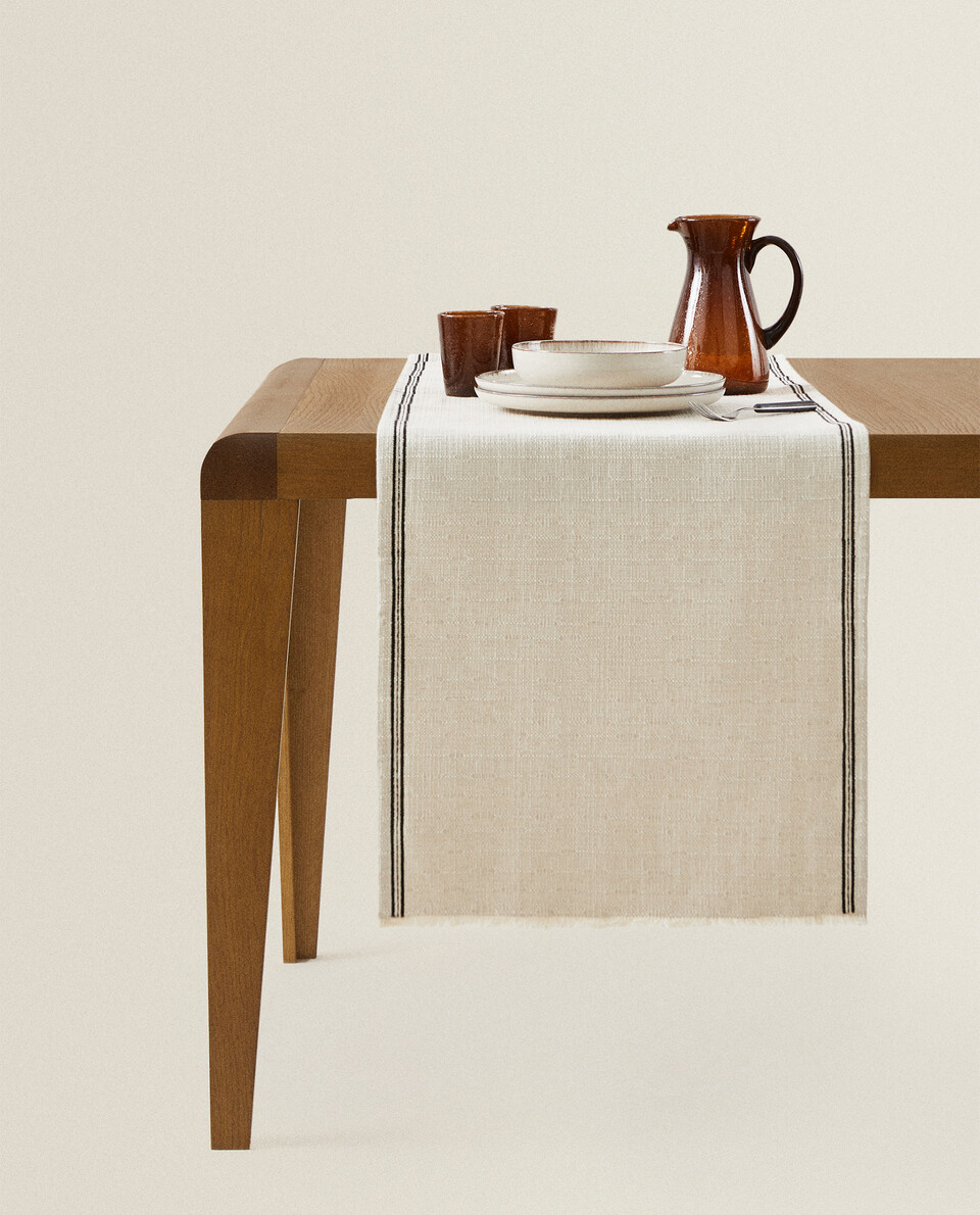 COTTON AND LINEN TABLE RUNNER