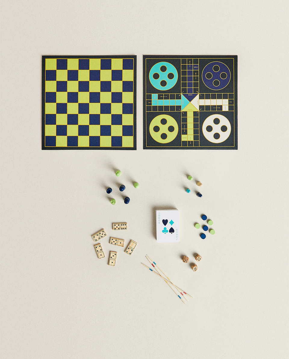 8-IN-ONE GAME SET