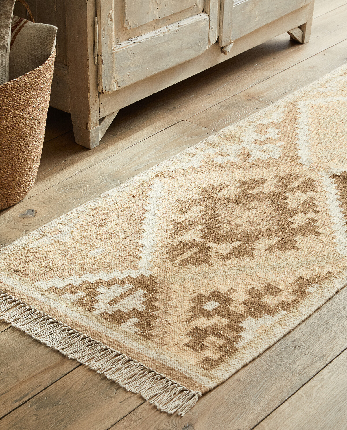undefined | MULTICOLORED WOOL RUG