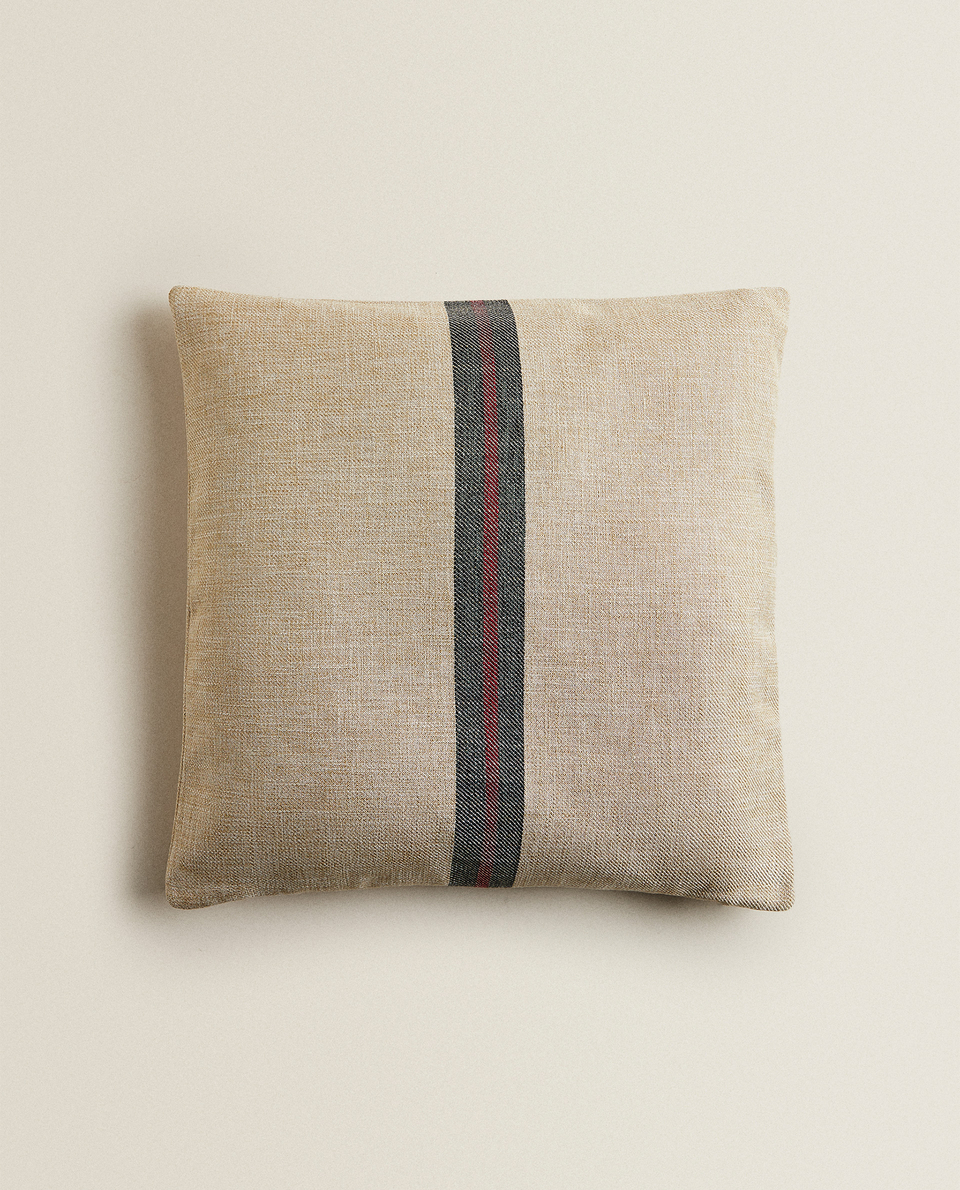 CONTRASTING LINE CUSHION COVER
