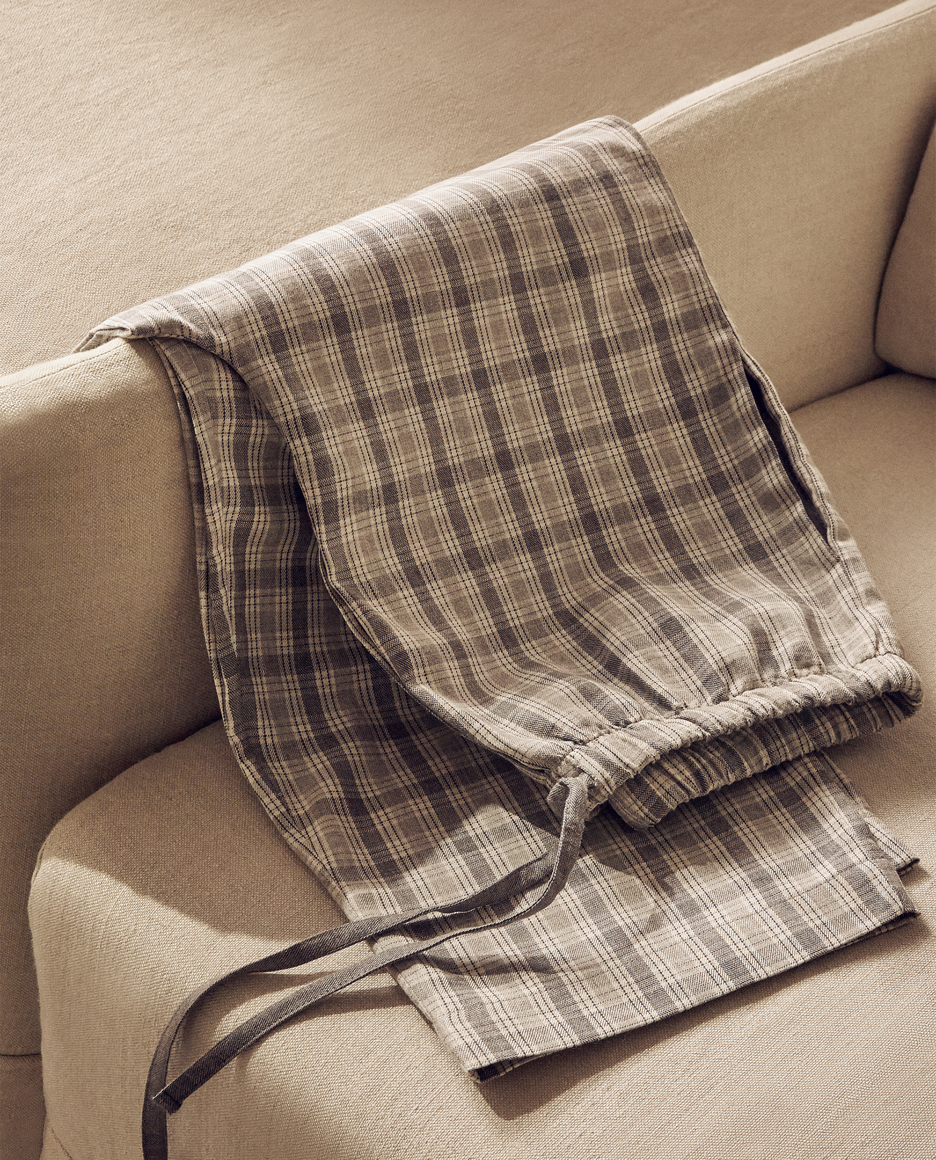 GREY CHECK TROUSERS - | Zara Home France